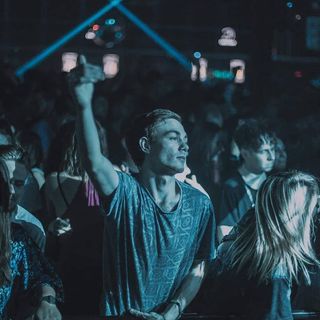 Edwy - Aeschi b. Spiez - Berne | Gay