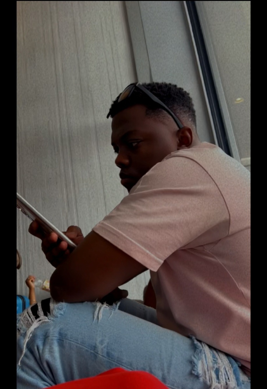 Djimmy - Eysins - Vaud | Gay